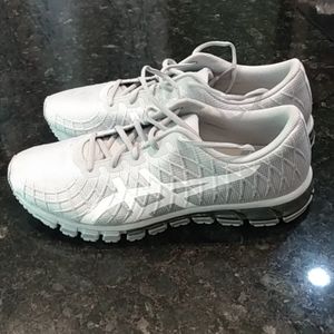Asics Gel-Quantum 180 4 rd running shoes size 11.5